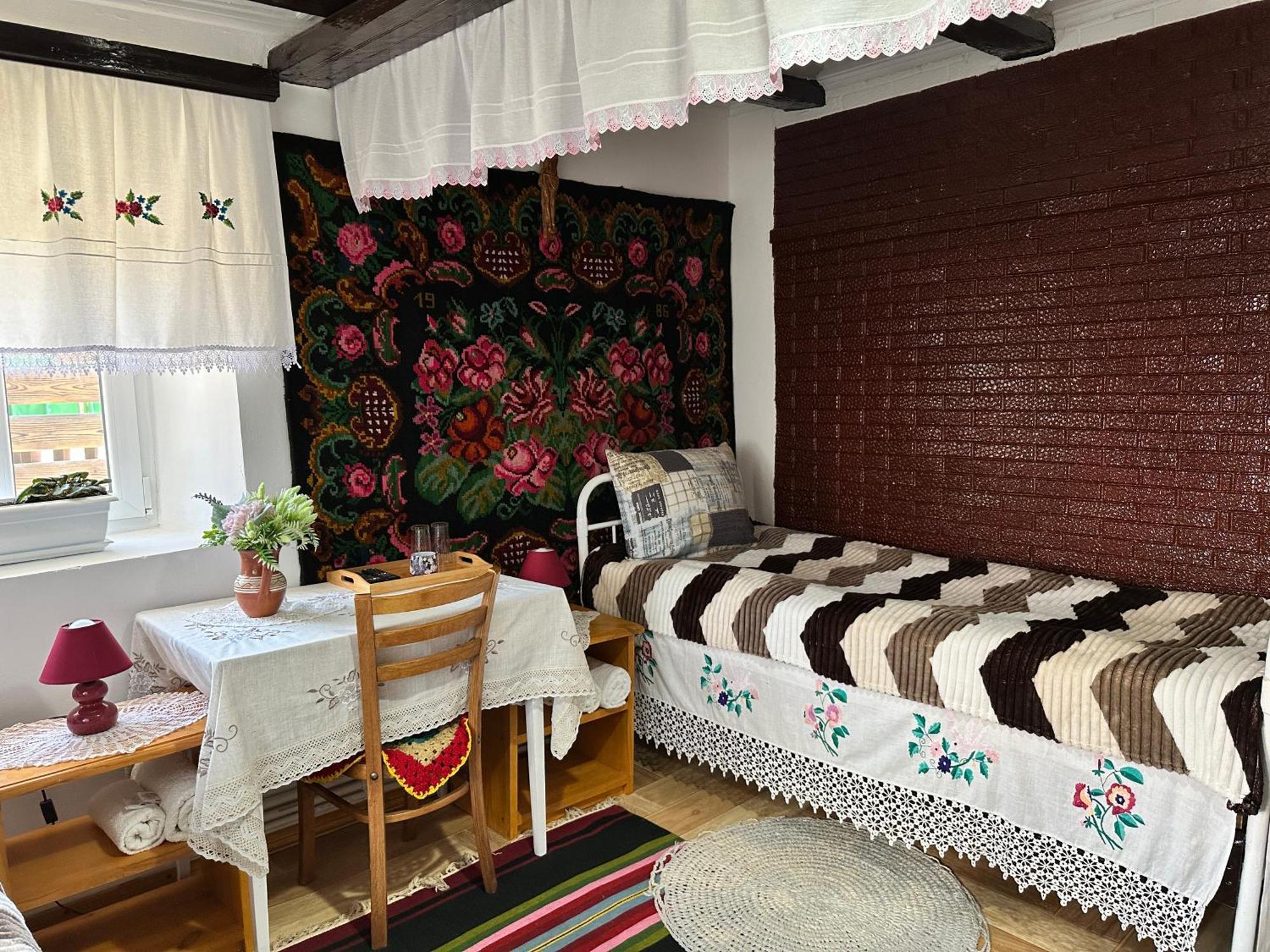 לינה וארוחת בוקר Selemet La Madalina מראה חיצוני תמונה